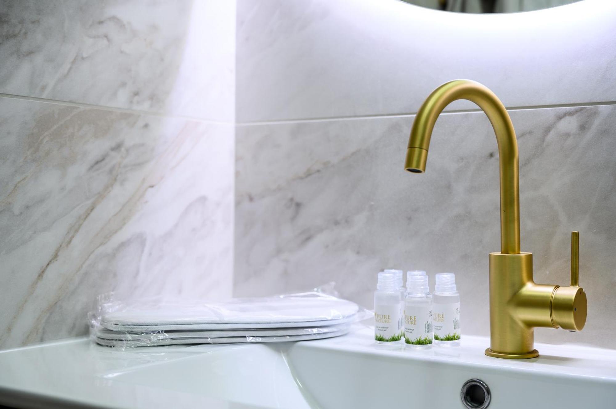 Urban Downtown Luxury Rooms And Suites Белград Номер фото