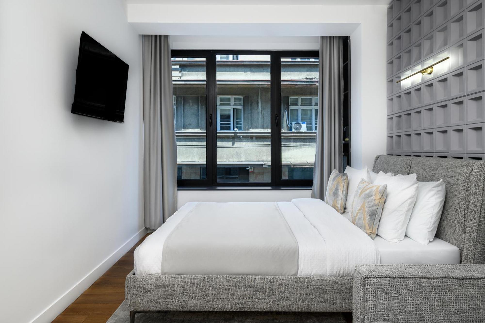 Urban Downtown Luxury Rooms And Suites Белград Экстерьер фото